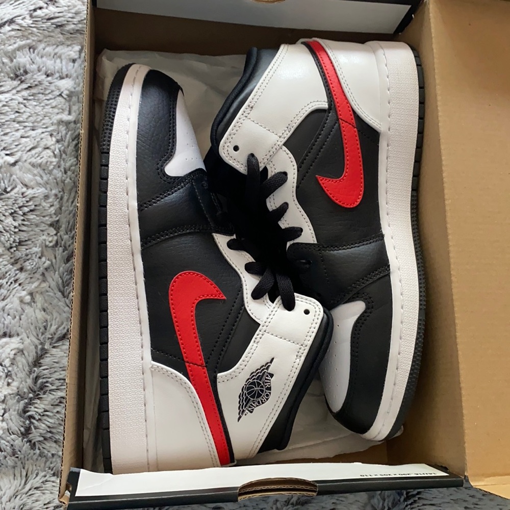 Jordan Mids